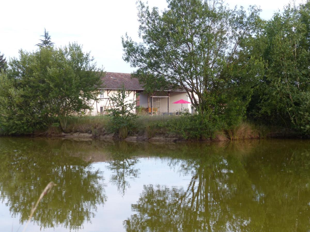 Gites Domaine De La Rochere Domsure Εξωτερικό φωτογραφία