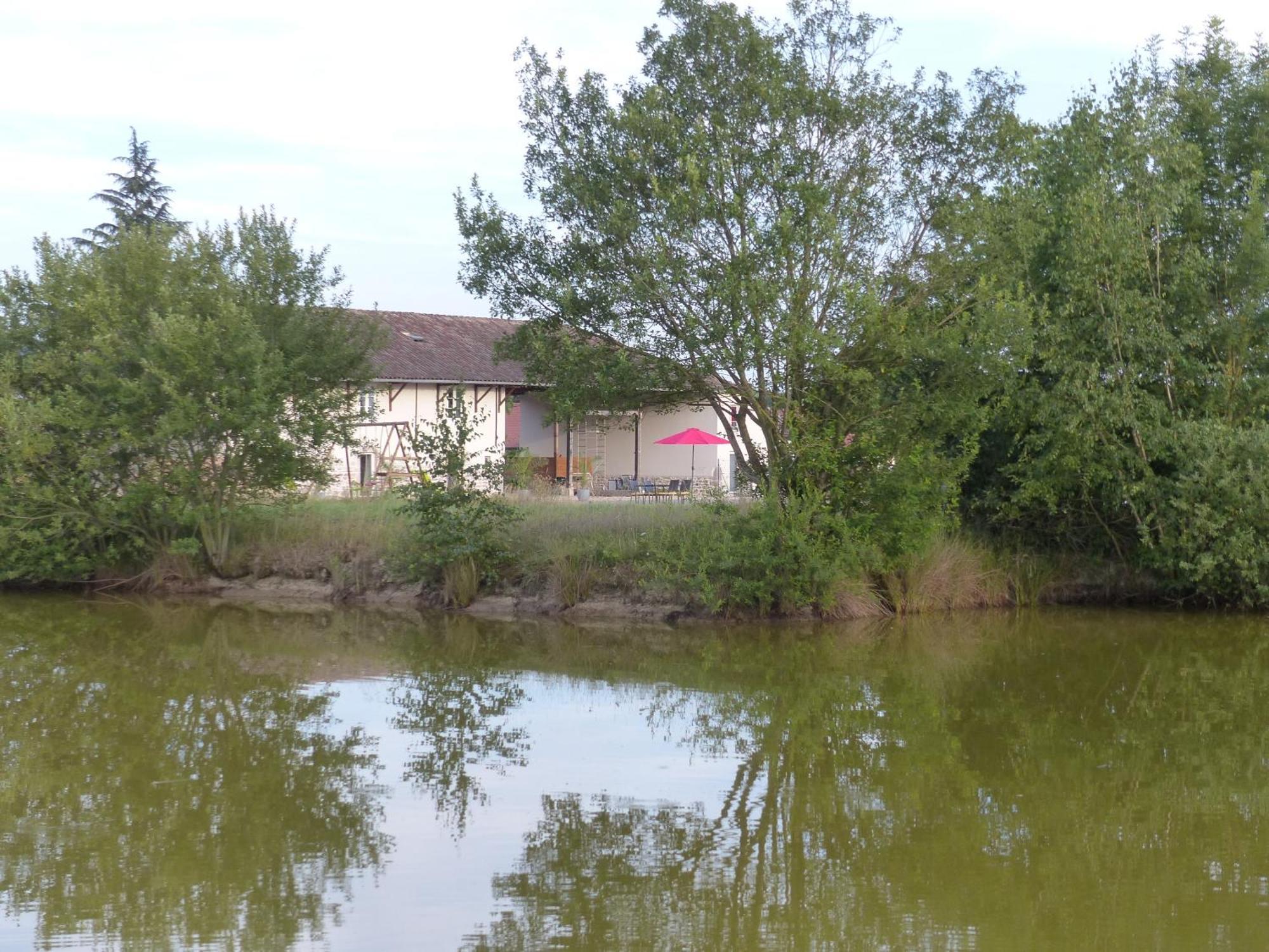 Gites Domaine De La Rochere Domsure Εξωτερικό φωτογραφία